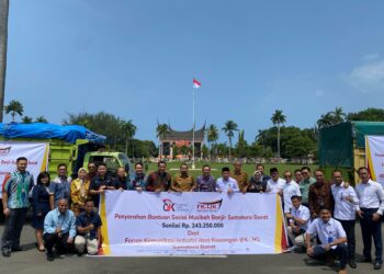 FK-IJK Sumbar Bantu Korban Banjir Pessel Rp243 Juta