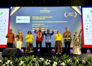 Ramadan Penuh Berkah, Kabupaten Sijunjung Boyong Penghargaan Top BUMD Awards 2024