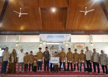 YBM PLN Sumbar Kembali Salurkan Ratusan Paket Sembako dan Santunan kepada mustahik