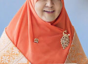 Program Jumat Berkah Nevi Berbagi Paket Berbuka untuk Masyarakat di Bukittinggi