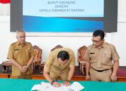 Tingkatkan Integritas, Bupati Sijunjung Benny Tandatangani Perjanjian Kerja dengan Kepala Perangkat Daerah
