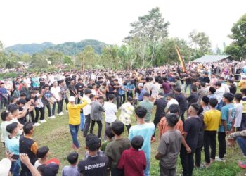 Ratik Tagak, Tradisi Rayo Anam Tanah Datar yang Harus Dilestarikan