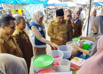 Dinas Kesehatan Padang Pariaman Laksanakan Pengawasan Distribusi Pangan dan Pasar Pabukoan
