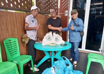 Pengusaha Batubara di Sawahlunto Bagikan 6000 Paket Lebaran