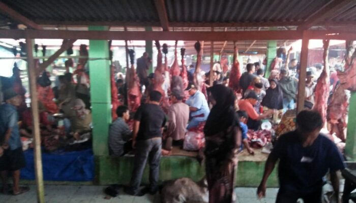 ‘Bantai Adat’ Tradisi di Batu Basa Nagari III Koto Aur Malintang Sehari Jelang Lebaran