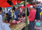 Berburu Daging Segar, Pasar Musiman Sintuk Pariaman Diserbu Pembeli