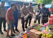 Pos Pengamanan Pasia Tiku Larang Pedagang Jual Pistol Mainan