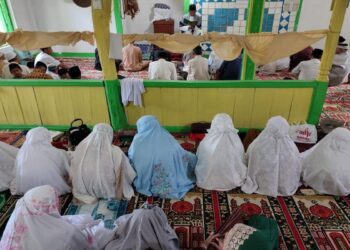 Jemaah Syattariah Padang Pariaman Laksanakan Salat Id Hari Ini