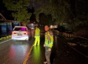 Sempat Lumpuh Empat Jam, Jalan Padang-Bukittinggi di Simpang Aia Angek Sudah Bisa Dilalui