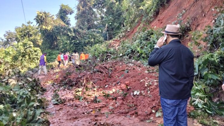 longsor singkarak bupati epyardi asda