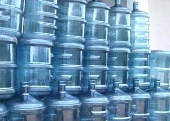 Ternyata Air Minum Jernih Belum Tentu Aman Dikonsumsi, Ini Penjelasannya!