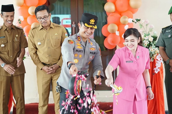 Kapolres Solok Selatan AKBP Arief Mukti Surya Adhi Sabhara meluncurkan program Da'i Kamtibmas