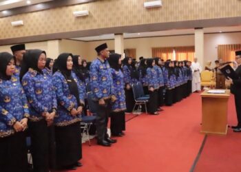 Ratusan Guru dan Tenaga Kesehatan  Pegawai Perjanjian Kerja Dilantik Wali Kota Payakumbuh