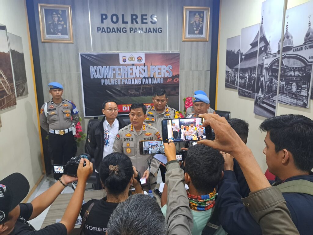 Polda Sumbar buka suara perihal rencana keluarga Afif Maulana beserta kuasa hukumnya dari LBH Padang yang meminta dilakukannya Ekshumasi