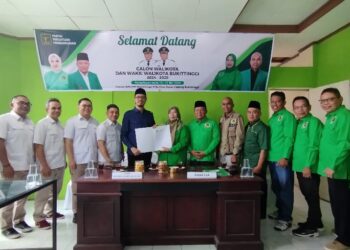 Petahana Wali Kota Erman Safar dan Mantan Ketua DPRD H.Trismon Mendaftar ke PPP Bukittinggi