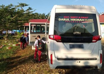 Demi Kenyamanan Siswa, SD IT Darul Hikmah Siapkan Bus Antar Jemput di Kecamatan Lembah Melintang – Koto Balingka