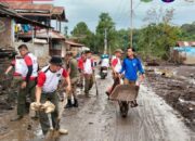 Ratusan Personel Satpol PP Berjibaku Bantu Masyarakat Terdampak Bencana