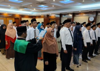 Lantik 48 Panwascam, Suhendra: Bekerjalah Sepenuh Hati, Hati-Hati, Tapi Tidak Sesuka Hati