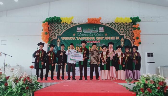 Sebanyak 151 Santri Darul Hikmah Pasbar Wisuda Tahfiz Al-Qur’an 