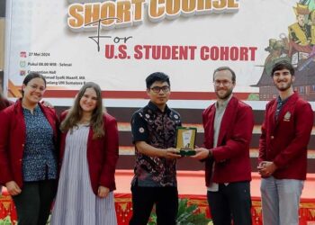 Mahasiswa Amerika Serikat Kunjungi Kampus UM Sumbar