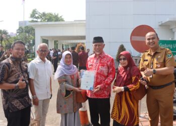 Pemprov Sumbar Terima Digital Government Award SPBE Summit 2024