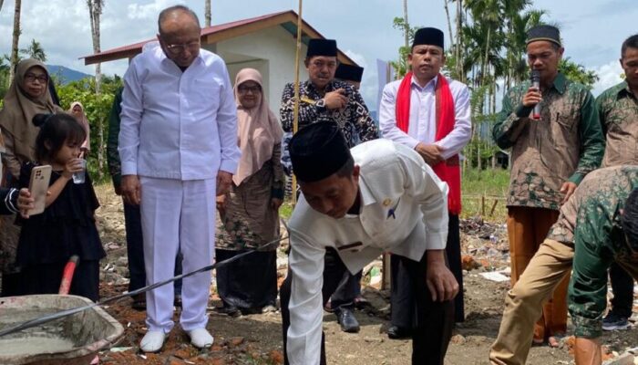 MTS Swasta Talamau Bangun Musala