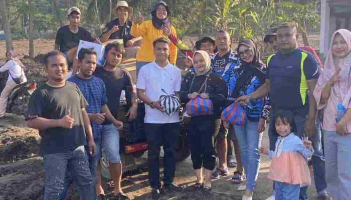 Perumahan CAP Sawahlunto Berdonasi untuk Korban Lahar Dingin Tanah Datar