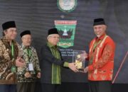Sabet Gelar Juara Umum Anugerah Adinata Syariah 2024. Sumbar Siap Tumbuh Kembangkan Potensi Ekonomi Keuangan Syariah
