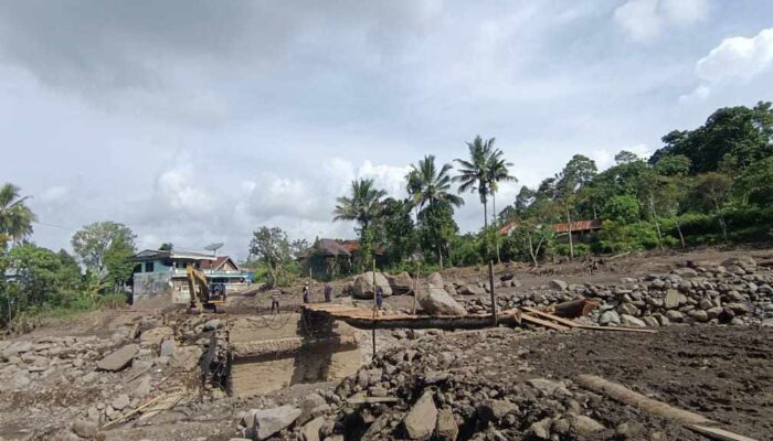 Jembatan Subarang Nagari Parambahan Perlu Dibangun Secara Layak