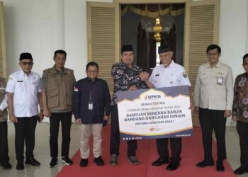 Usai Kirim Daging Kaleng, Kini BPKH Salurkan Bantuan Ratusan Juta untuk Korban Banjir Bandang