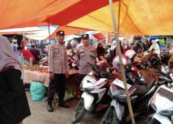 Polsek Pasaman Patroli Dialogis, Sambangi Pasar Simpang Tiga