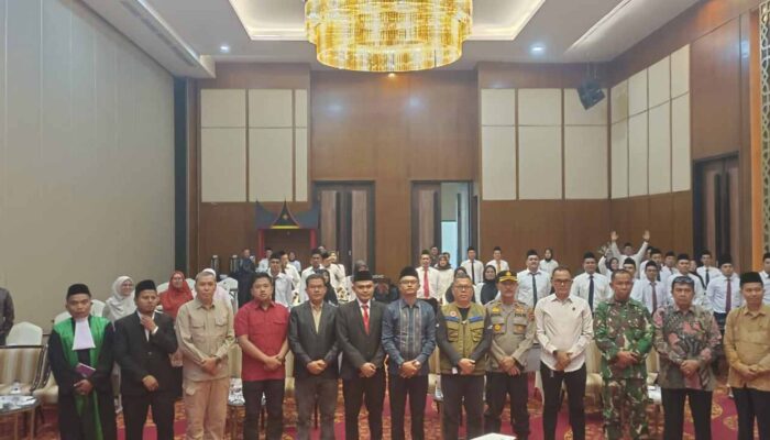 Bawaslu Tanah Datar Lantik Panwascam Terpilih