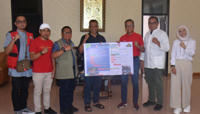 Dirut PT Semen Padang Kunjungi Pessel: Tim untuk Bantuan Akan Kita Perpanjang