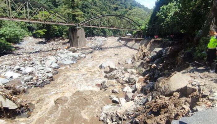PSB Unand dan PTD Lakukan Studi Teknis Banjir Lahar Dingin Marapi, Tumpukan Material di Hulu Batang Anai Penyebab Utama