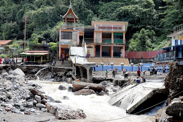 BNPB menyiapkan opsi untuk merelokasi rumah yang rusak akibat galodo atau banjir bandang  di Kabupaten Agam dan Tanah Datar