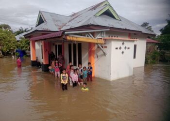 Survei BPS mengungkapkan sejumlah faktor penyebab meningkatnya angka kemiskinan di Sumatra Barat. Salah satunya akibat rentetan bencana