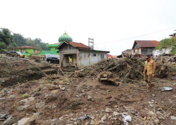 Lima bulan pascabencana galodo Marapi, penyaluran bantuan untuk rumah yang rusak masih terganjal proses administrasi. 