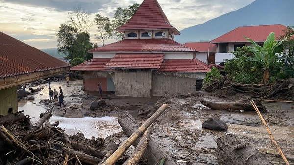 Trauma galodo atau banjir bandang Gunung Marapi yang melanda sebagian wilayah Kabupaten Tanah datar dan Agam masih menghantui masyarakat.