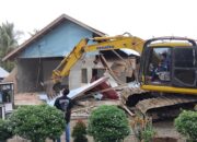 Sengketa Tanah Pusako, Empat Bangunan Warga Dirubuhkan