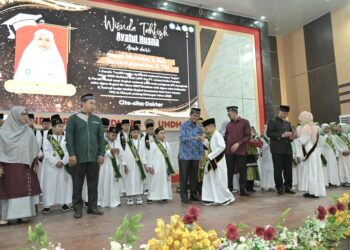 Konsisten Cetak Generasi Qur’ani, Gubernur Mahyeldi Apresiasi SDIT dan SMPIT Al-Bina Koto Baru