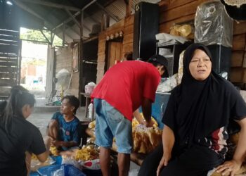 Harga Bahan Baku Melonjak, Usaha Kerupuk Sumarti Terseok-Seok
