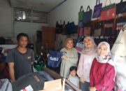 Dosen Akuntansi PNP Latih Pengusaha Tas Susun Laporan Keuangan Berbasis SAK EMKM