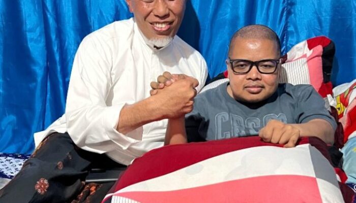 Mahyeldi Kunjungi Penyandang Disabilitas, Tersentuh karena Pesan Via DM Instagram