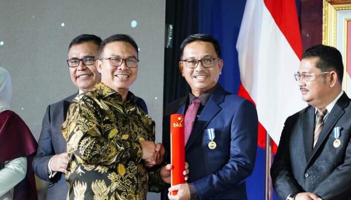 Terendah Prevalensi Stunting di Sumbar, Solsel Raih Manggala Karya Kencana 2024