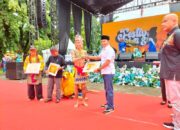 Hidayat Berikan Penghargaan Kepada Multi Etnis di Padang