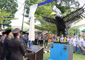 HUT Bhayangkara, Polres Sijunjung Resmikan Tugu Elang Knalpot BrongÂ