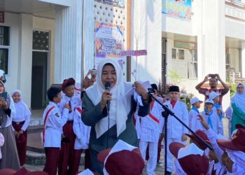 MPLS Hari Pertama SDN 04 Garegeh, Balon Cita-Cita Diterbangkan