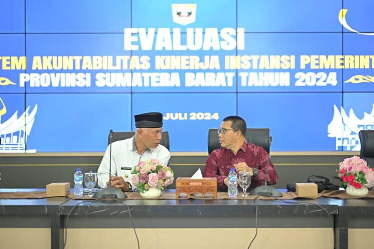 Raih predikat BB Sakip 9 kali berturut-turut, Gubernur Mahyeldi komitmen terus memperbaiki kinerja jajaran. IST