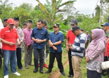Pemnag Gadut Buka Jalan Usaha Tani Sepanjang 1,1 KM