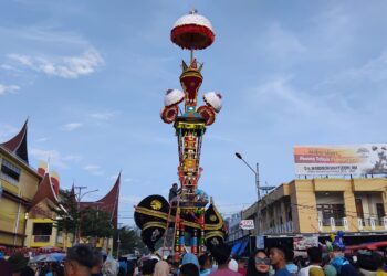 Pembukaan Puncak Pesona Budaya Tabuik Ramai Partisipasi Pengunjung